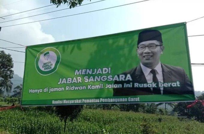 Spanduk Pedas untuk Ridwan Kamil dari Garut, 'Menjadi Jabar Sangsara'