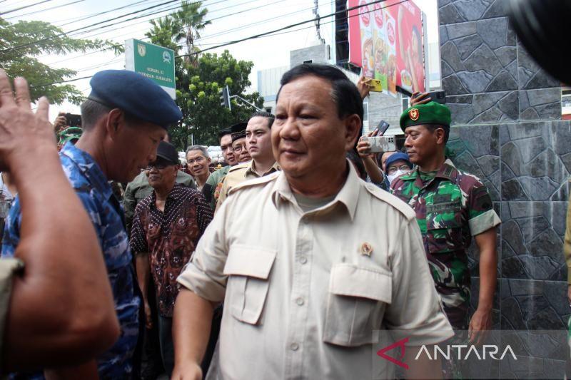 Prabowo Subianto Serahkan 25 Unit Kendaraan Operasional Anggota Babinsa di Solo