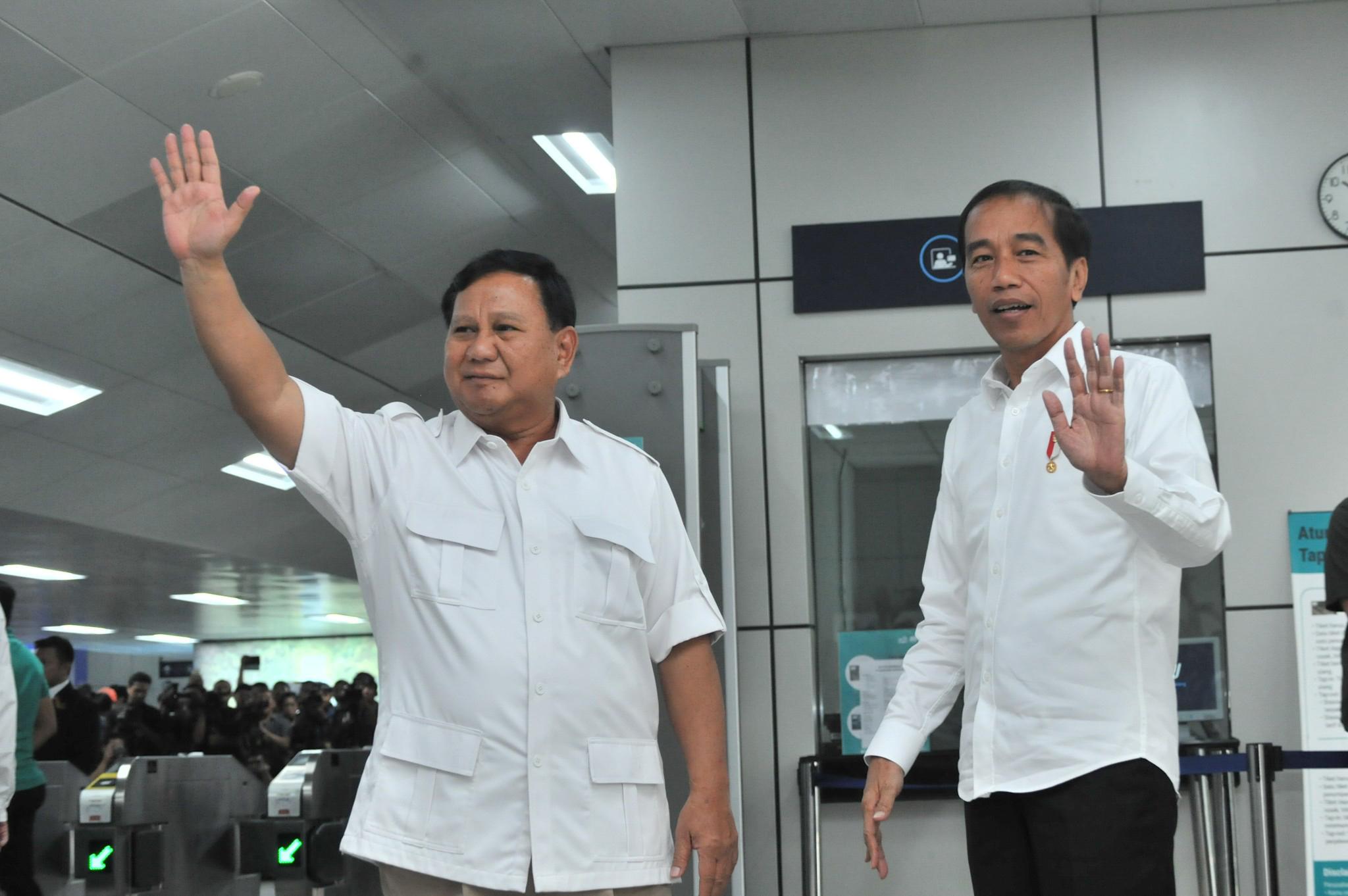 Survei Tidak Stabil 30 Persen, Prabowo Tersenyum saat Ditanya Elektabilitas