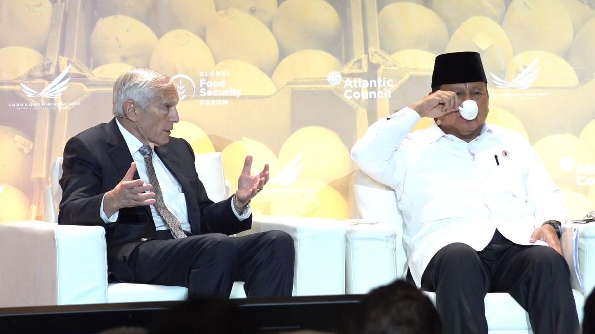Kala Prabowo Bawa Kopi Hambalang di Forum Internasional