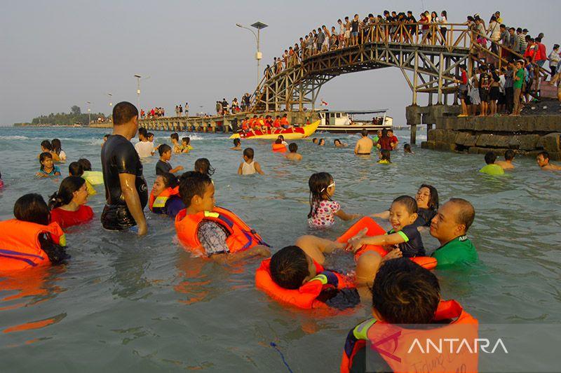 Nataru, Liburan ke Pulau Seribu Yuk!