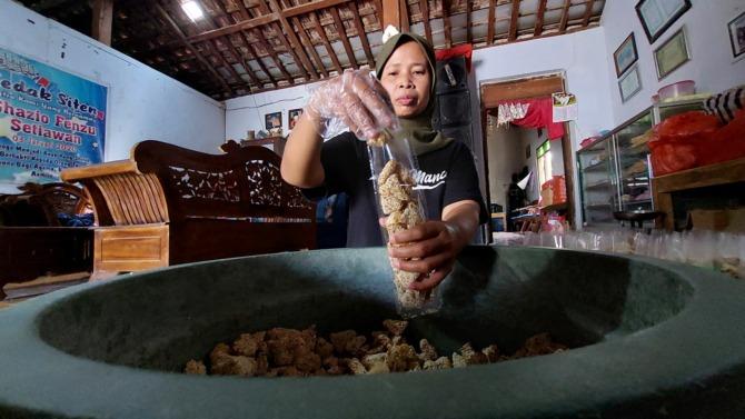 Jelang Lebaran 2023, Penjualan Kue Manco Melonjak