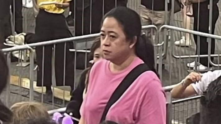 Geger Cewek Mirip Puan Maharani Nonton Konser Blackpink