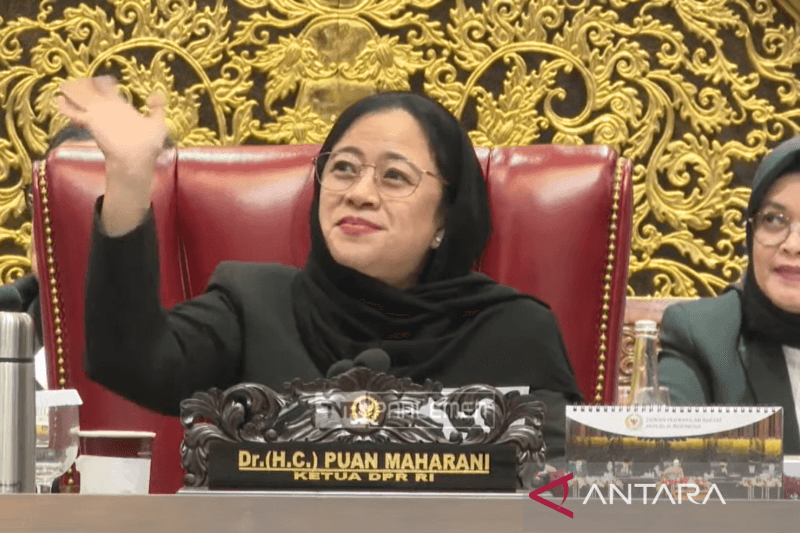Puan Maharani Ketuk Palu Setujui RUU Desa jadi Inisiatif DPR