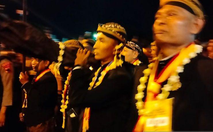 Keraton Solo Kirab 7 Pusaka pada Malam 1 Suro