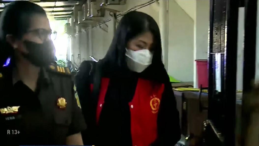 Pengacara Richard Cecar (Lagi) Bini Sambo Soal Wanita Misterius Keluar Dari Rumah Bangka