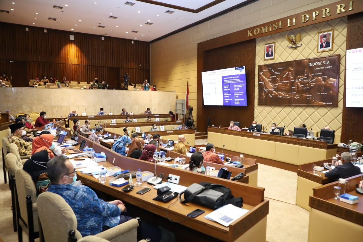 Komisi II DPR RI Pastikan Tak Ada Wacana Pengembalian Pilkada ke DPRD