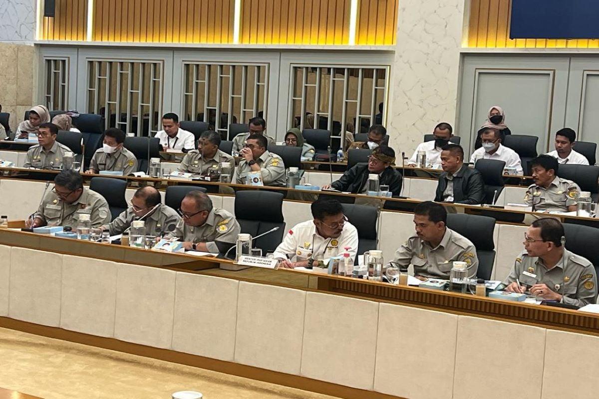Mentan Dirujak Komisi IV DPR soal Buruknya Ketahanan Pangan