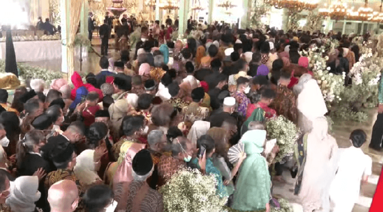 Ribuan Tamu Undangan Hadiri Tasyakuran Kaesang-Erina, Rela Antre untuk Ucapkan Selamat
