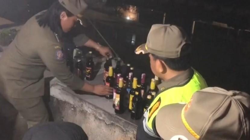 Hasil Razia 2 Minggu Polresta Bogor, Ribuan Miras Ilegal dan Knalpot Bising Dimusnahkan