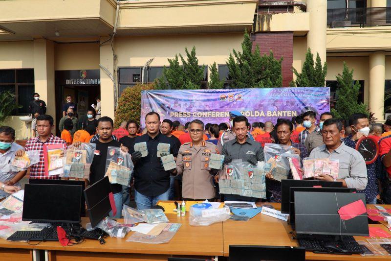 Berantas Judi Kelas Atas, Kapolri Sebar Anak Buah Kejar Buronan ke 5 Negara