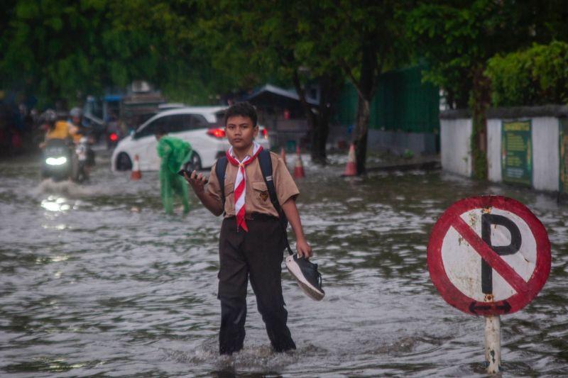 Sejumlah Ruas Jalan di Rangkasbitung Tergenang Banjir usai Diguyur Hujan Deras
