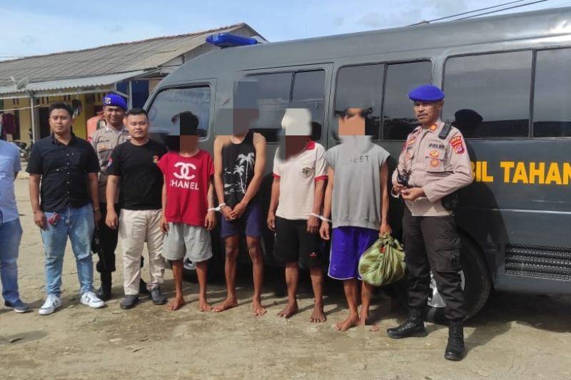 Lima Pelaku Bom Ikan di Ujung Kulon Ditangkap