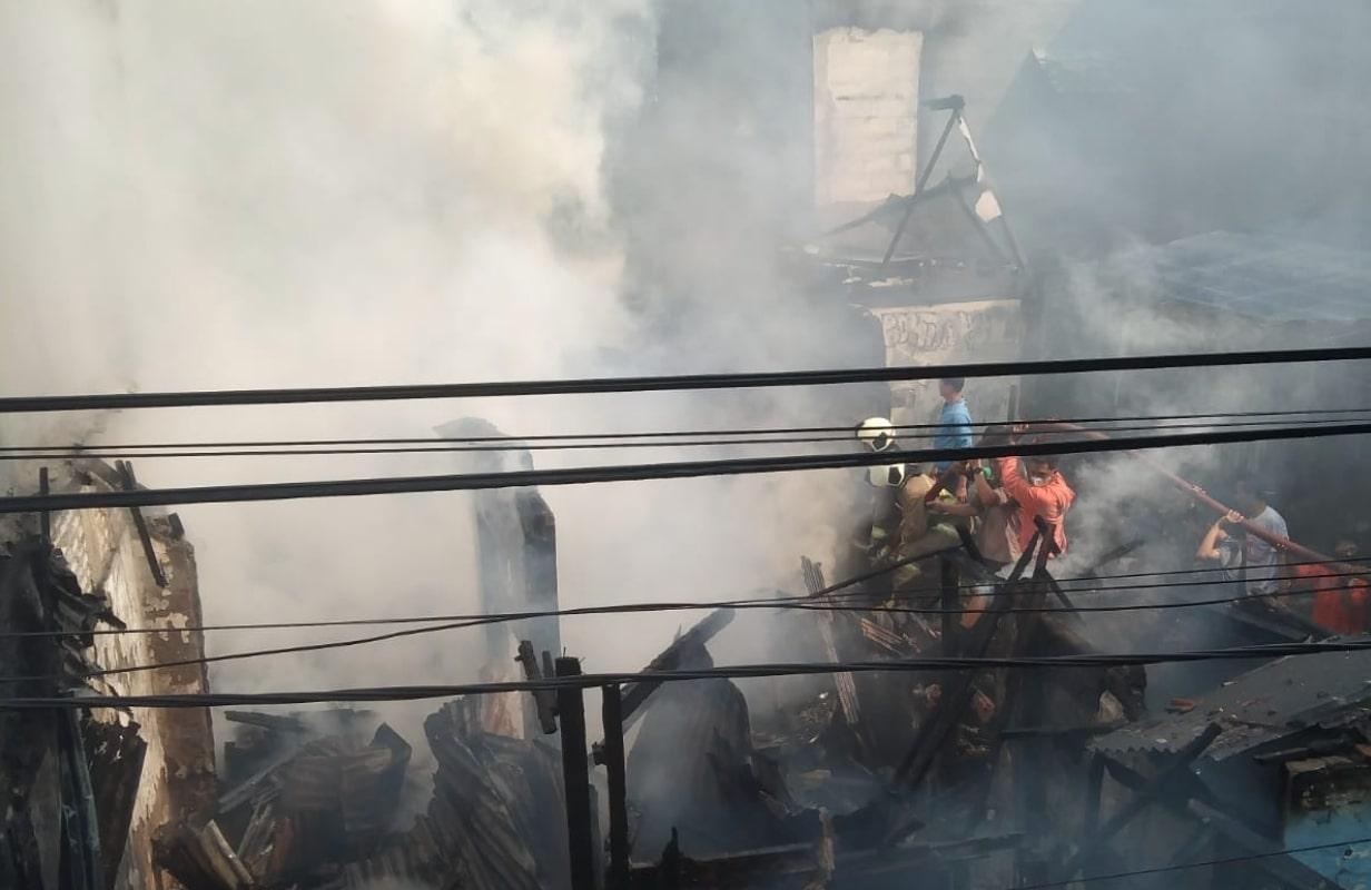 Kebakaran Rumah di Depan Walkot Jakpus, Kerugian Capai Rp300 Juta