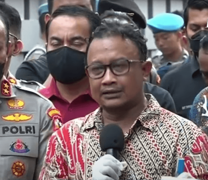 Diduga Gas Air Mata Expired Pemicu Ratusan Suporter Tewas