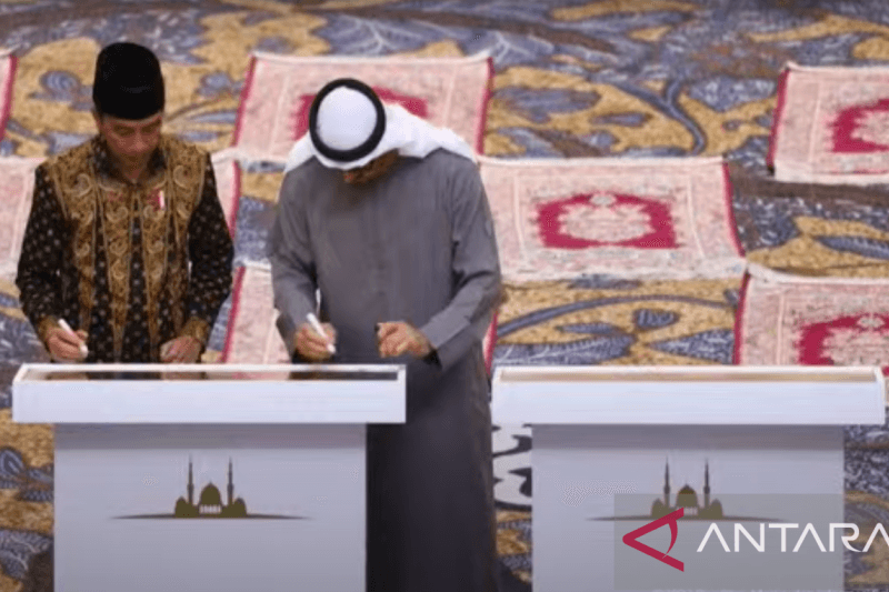 Jokowi dan Presiden Uni Emirat Arab Resmikan Masjid Raya Sheikh Al Zayed di Surakarta