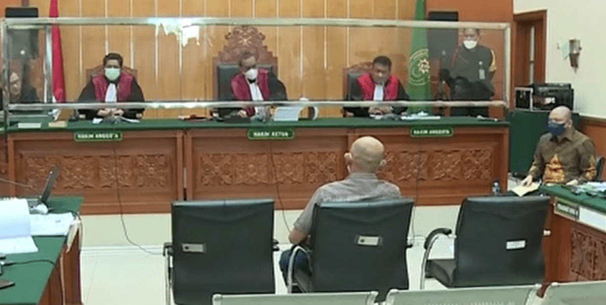 Ceramahi Hotman Paris dan Jaksa yang Emosi di Sidang Teddy Minahasa, Hakim: Sabar!