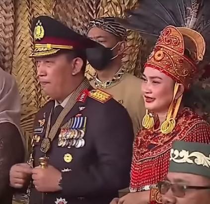 Jenderal Sigit Asyik Ikut Goyang di Istana, Netizen: Besok Fokus Sambo Lagi Jenderal
