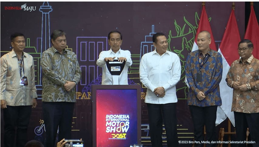 Produsen Otomotif Jual Mobil Kebanyakan, Jokowi Sebut Bikin Macet Jalanan