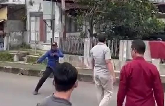 Seorang Preman Malak Pemilik Toko Rp3 Juta Diamankan Polisi