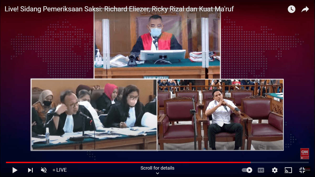 Rekaman CCTV Perlihatkan Eliezer Bawa Senjata Laras Panjang di Rumah Sambo