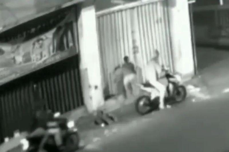 Sibuk Main Game di HP, Dua Remaja di Duren Sawit Diserang Sekelompok Begal Pakai Celurit