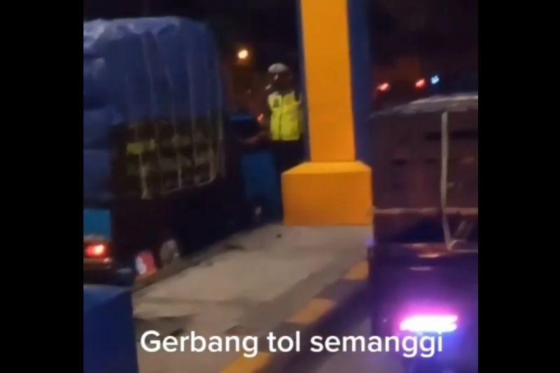 Polisi Selidiki Video Viral Aksi Pungli Polantas di Gerbang Tol Semanggi
