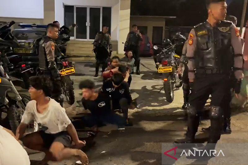 Polsek Johar Baru Libatkan Masyarakat Patroli Cegah Tawuran Antarkelompok Pemuda