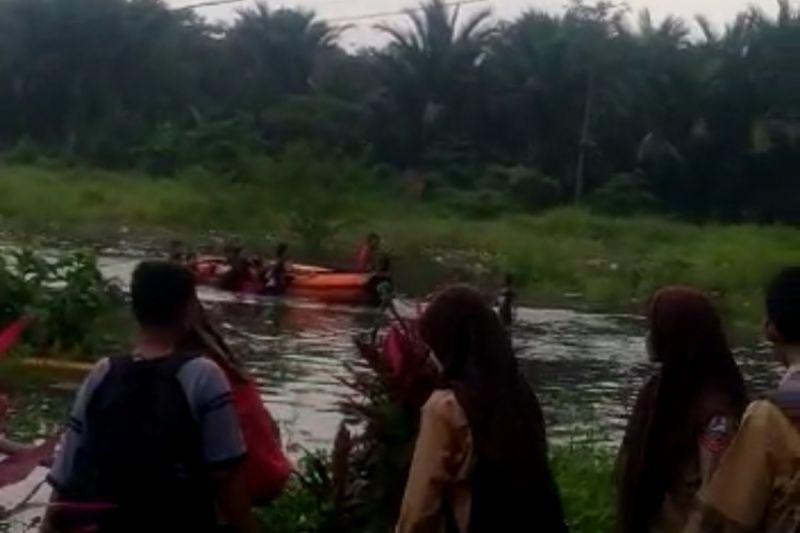 Warga Cikupa Tewas usai Terjatuh di Genangan Banjir