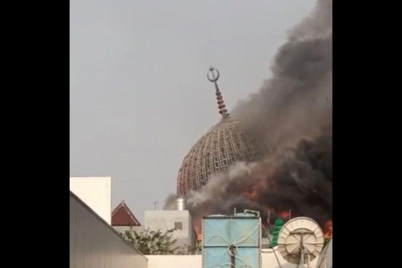 Imbas Masjid Jakarta Islamic Center Terbakar, Kegiatan Ibadah Dipindah ke Convention Hall