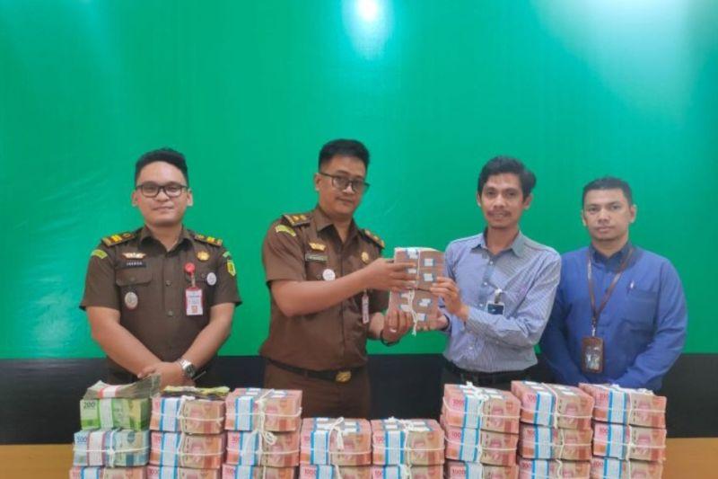 Kejari Ketapang Kembalikan Rp3 Miliar Kerugian Negara Terpidana Korupsi Agus Firdaus