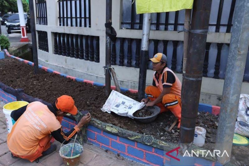 Pemkot Jaktim 'Sulap' Lahan Kosong Bekas PKL jadi Taman