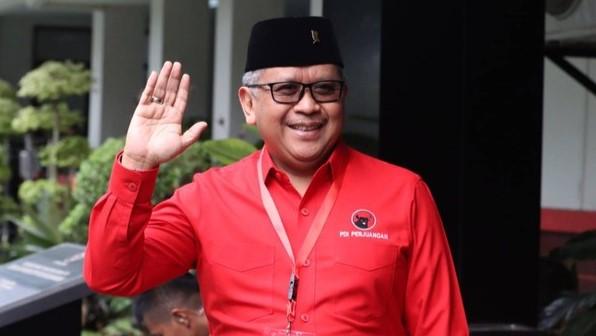 Hasto Beberkan Sempat Buka Diskusi Sebelum Murad Ismail Dicopot