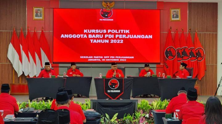Enam Purnawirawan Merapat ke PDIP, Ini Keuntungannya Menurut Pakar Politik