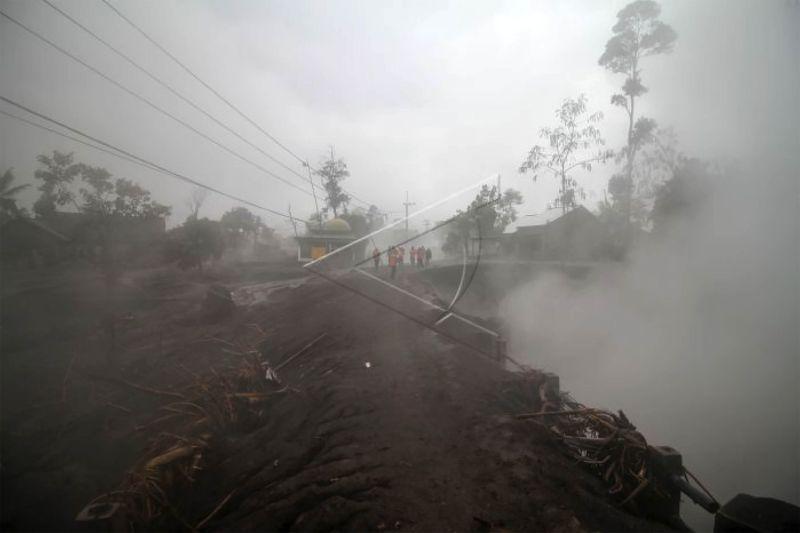 BPBD Malang Kirim Puluhan Personel Bantu Penanganan Dampak Erupsi Semeru