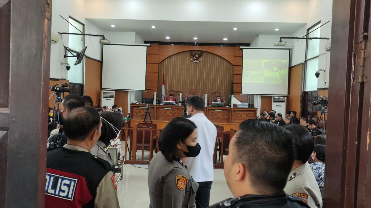 Penjagaan Sidang Vonis Ricky dan Kuat Tak Seketat Kemarin