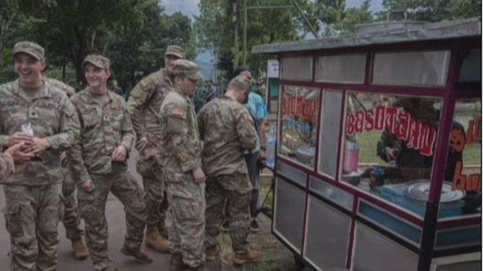 Cerita Pedagang soal Tentara Amerika 'Jajan' Bakso Tahu di Bandung