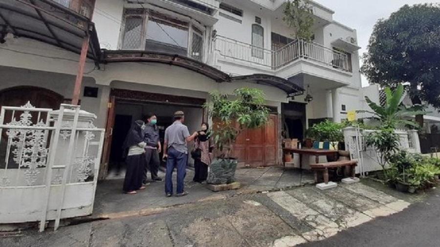 Rumah Duka Ridwan Saidi Dikunjungi Para Pelayat