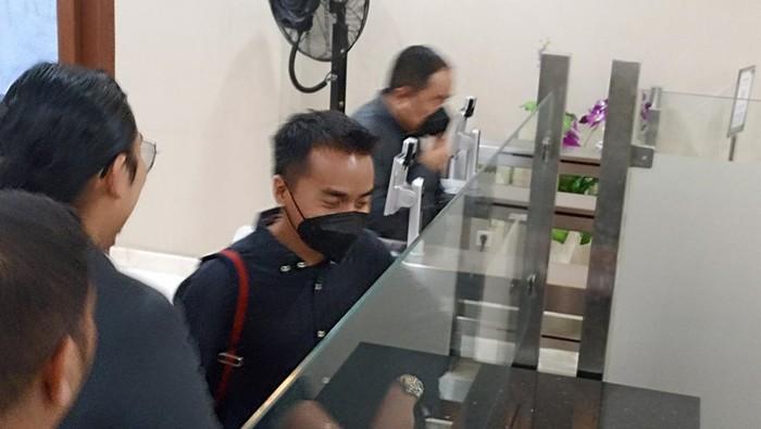 Taqy Malik Datangi Bareskrim Polri Jalani Pemeriksaan Kasus Robot Trading Net89