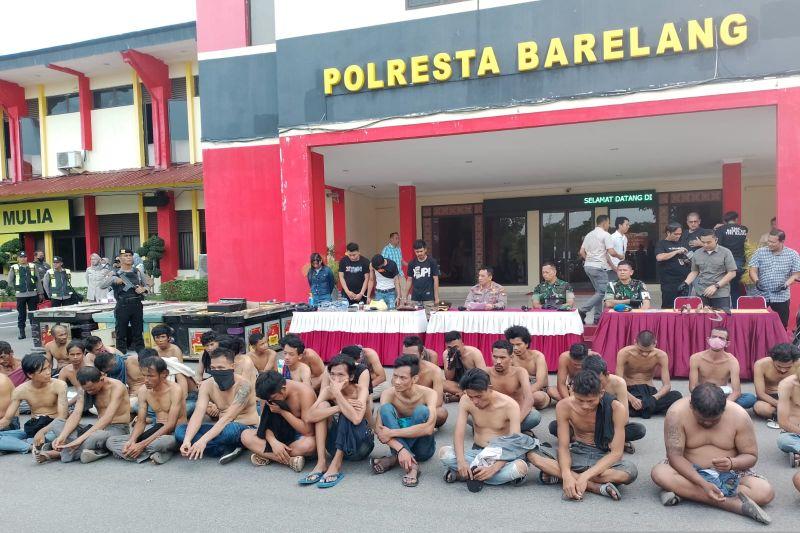 Ini Tampang 43 Orang Diduga Terlibat Narkoba dan Sarang Judi di Batam