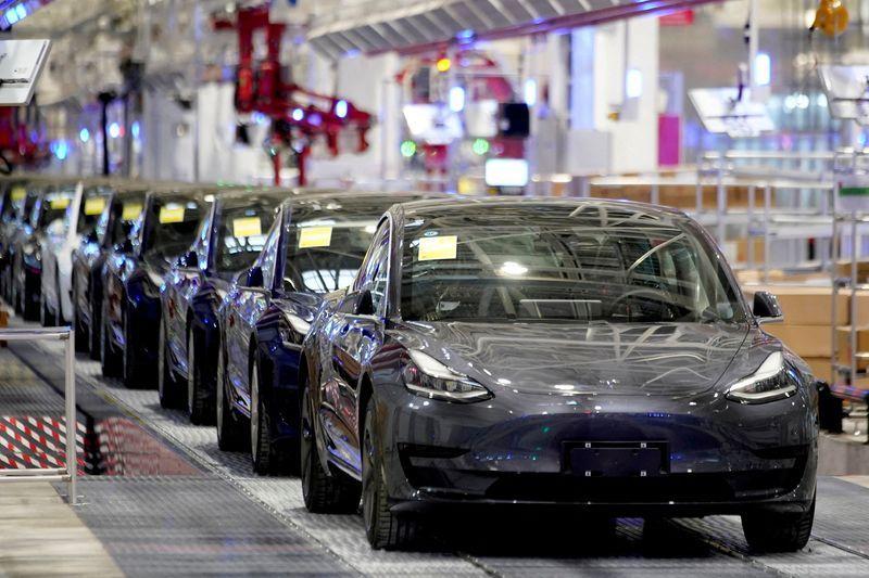 Tesla Serok Kenaikan Laba Bersih 20 Persen di Kuartal Kedua 2023