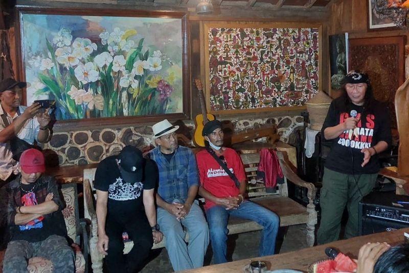 Tragedi Kanjuruhan, Tokoh Aremania: Kita Buka Pikiran, Rasa dan Batin