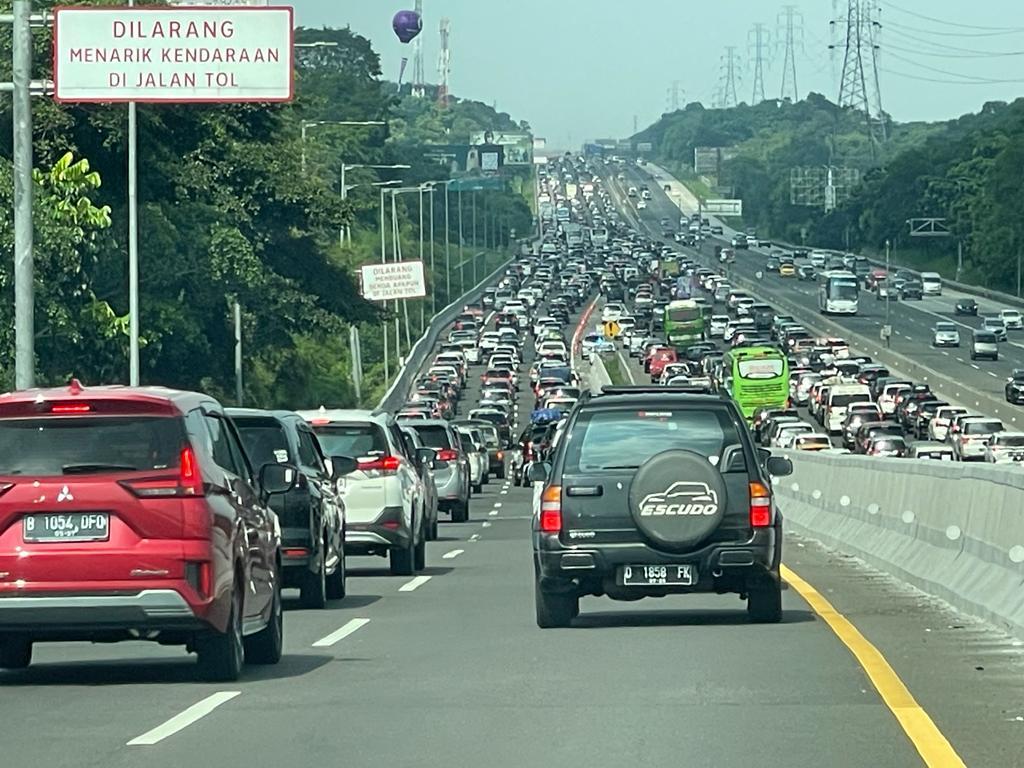 Hari Pertama Lebaran, Tol Jakarta Cikampek Tak Terapkan One Way