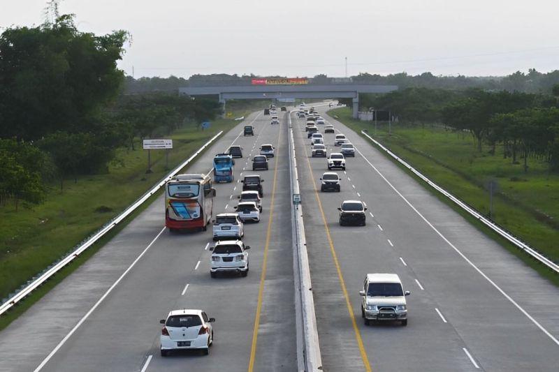 Ada Kenaikan Arus Masuk dan Keluar di 4 Gerbang Tol Jatim