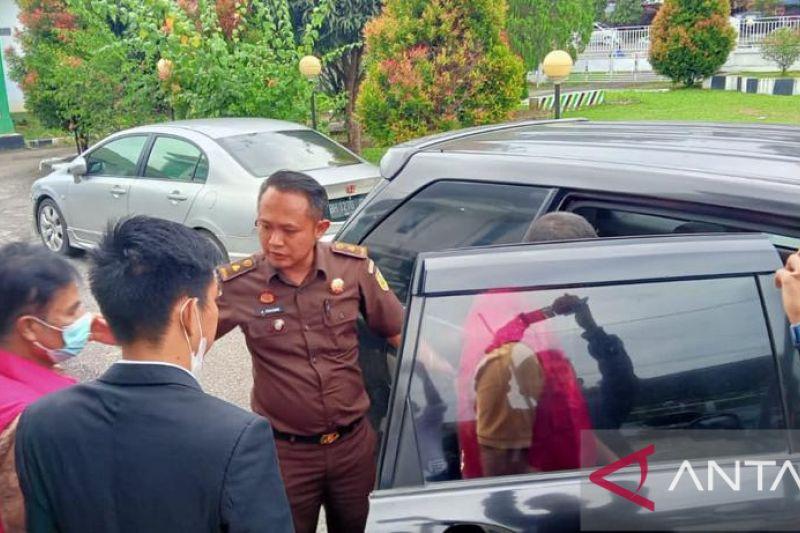 Dua Tersangka Tipikor Jasa Kebersihan RSUD Kolonel Abunjani Ditahan Kejari Merangin