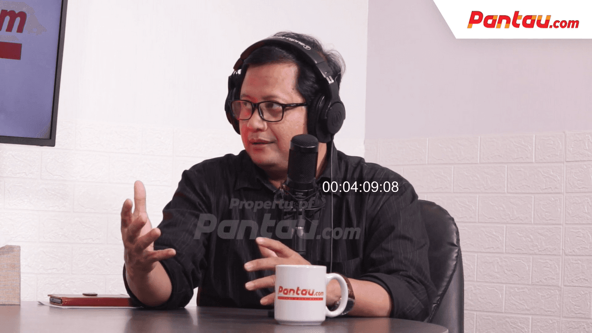 Gibran 'Jual' Kepolosan Mirip Jokowi Usai Tantang Hasto soal Timnas Israel
