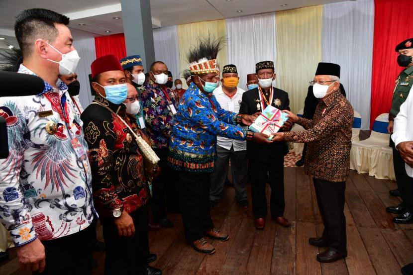 Salat Jumat di Biak, Wapres Minta Warga Papua Rawat Kebhinekaan