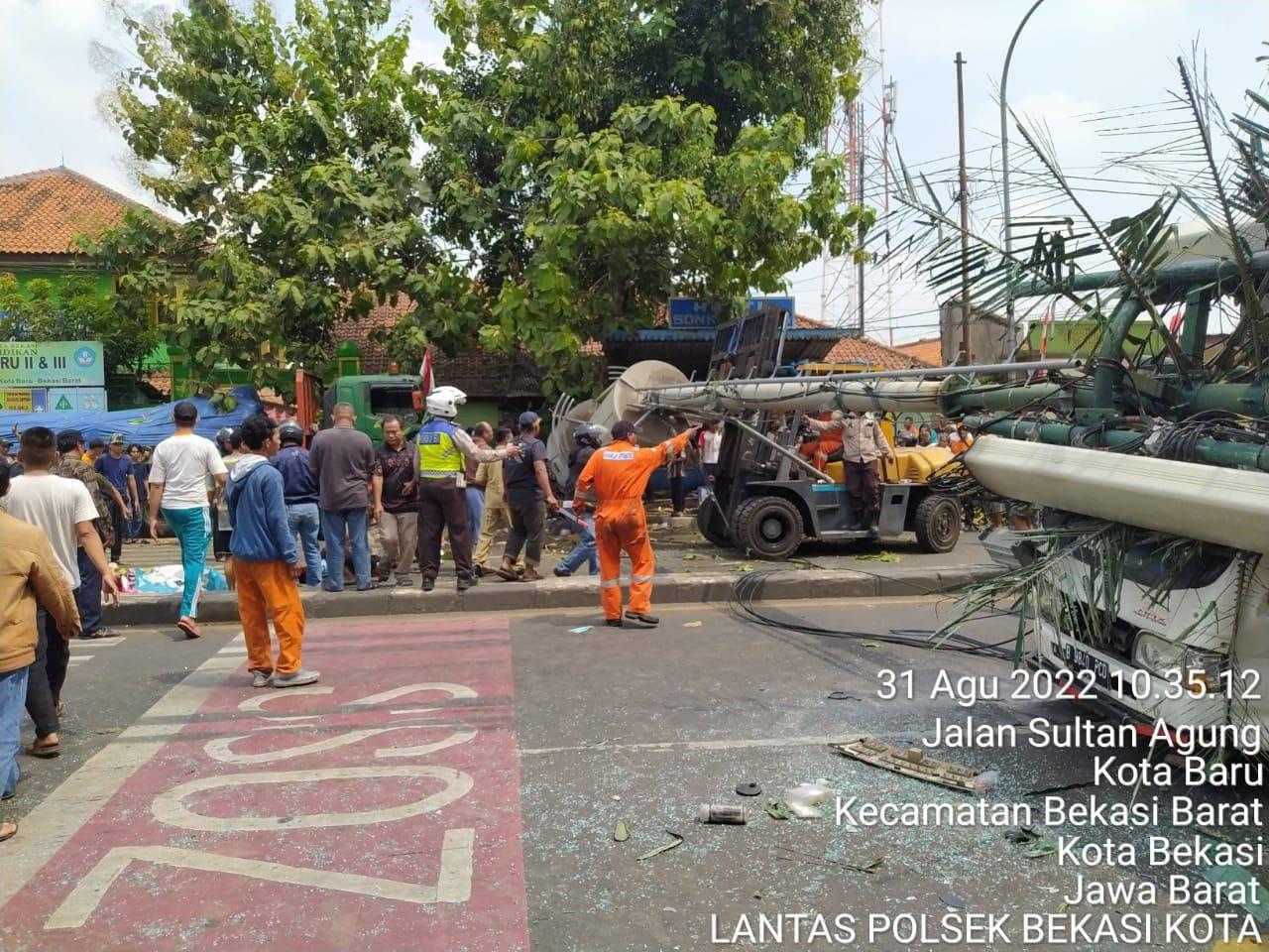 KNKT: Truk Trailer Kecelakaan di Bekasi Layak Jalan, Rem Bagus, tapi Muatan Overload