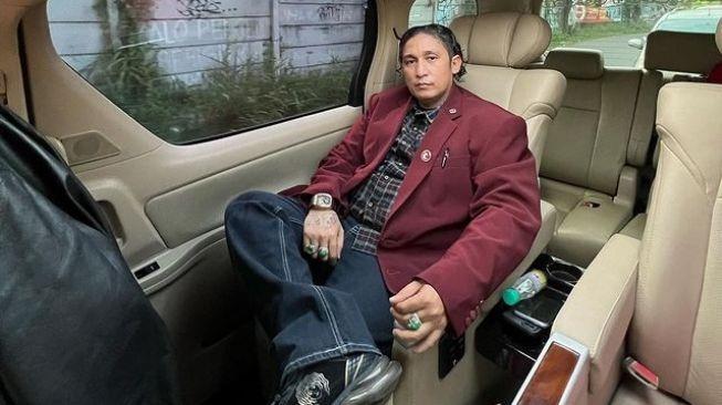 Ada-ada Aja! Firdaus Oiwobo Kenalkan Sosok yang Bisa Hidupkan Kembali Orang Mati