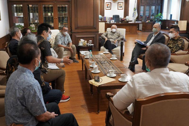 Pedagang Tanah Abang Temui Menteri Teten Bahas Masalah Hak Guna Bangunan